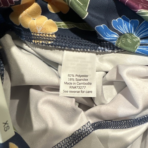 SO Women's (Size XS) Athletic Duo Bra & Shorts Floral Pattern Yoga Cardio - Picture 8 of 8